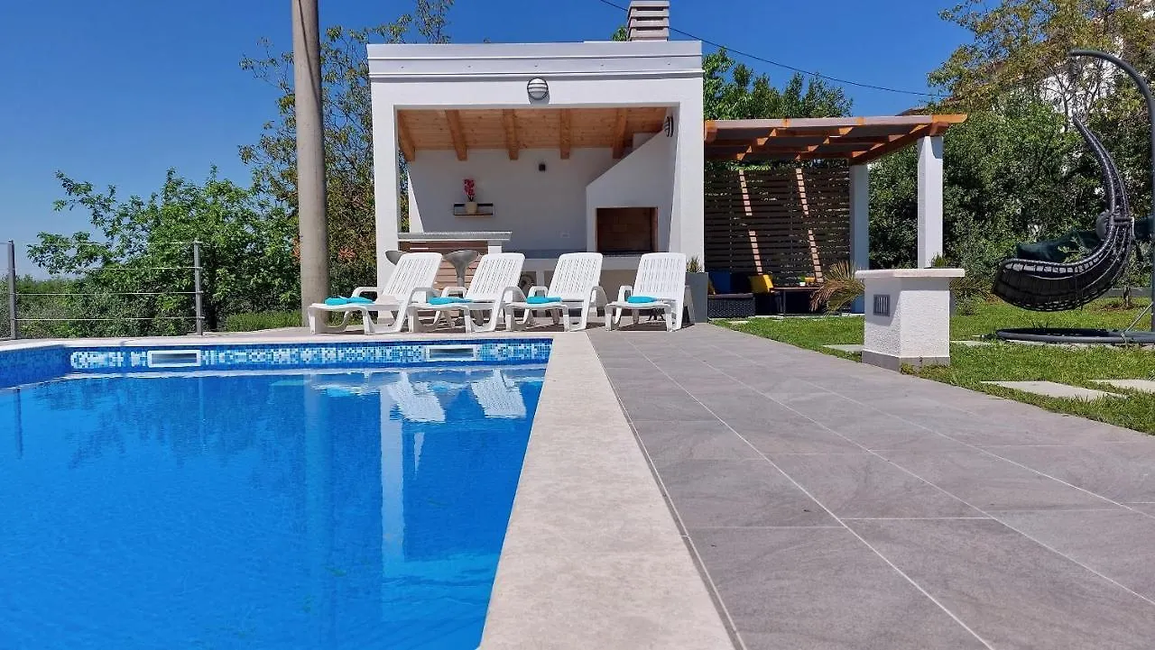 Villa Amoena With Pool And Sauna Brtonigla 0*,  Kroatien