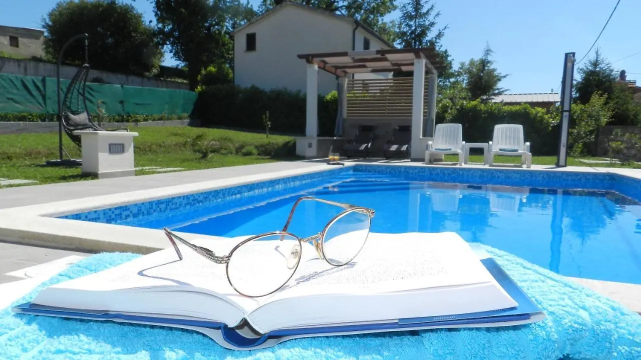 Villa Amoena With Pool And Sauna Brtonigla