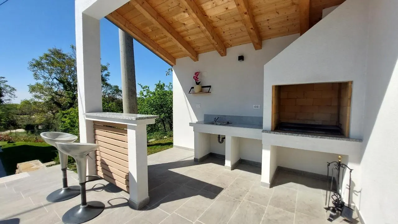 Villa Amoena With Pool And Sauna Brtonigla